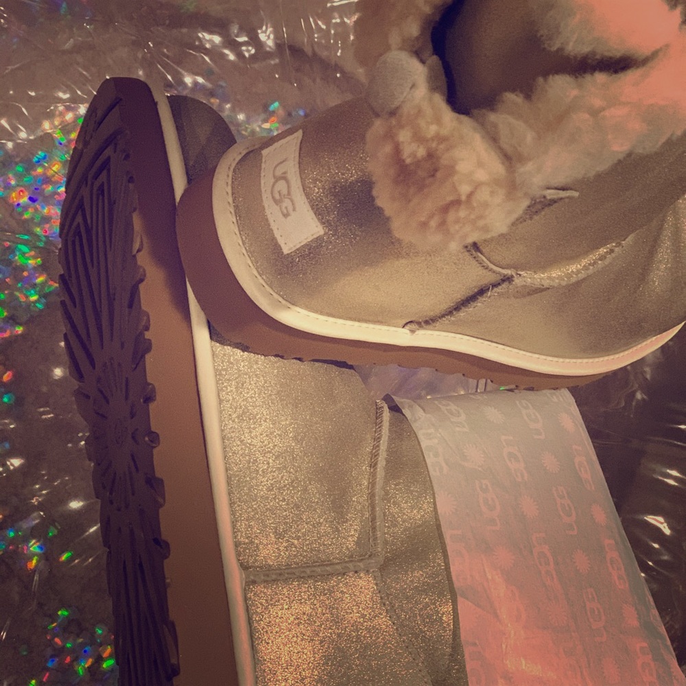 Everything that Shimmers is Gold
